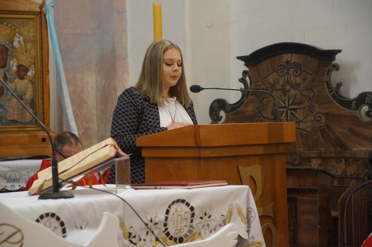 Bierzmowanie w Stroniu Śl. i w Lubnowie