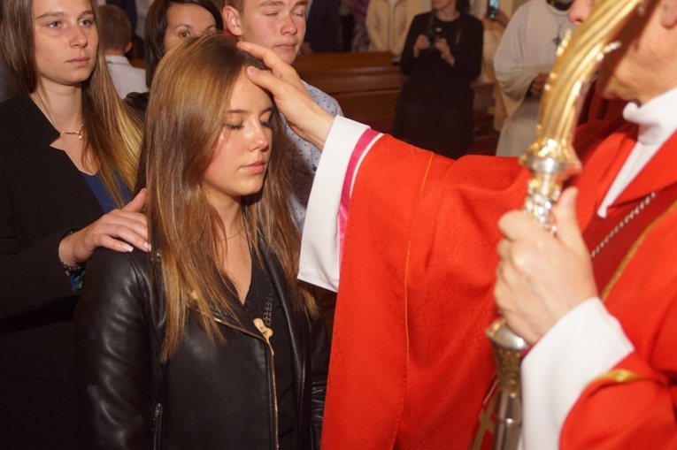 Bierzmowanie w Stroniu Śl. i w Lubnowie