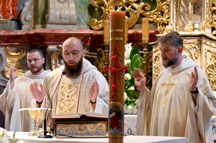 Świdnice. Prymicje o. Tadeusza Iwaszczyszyna