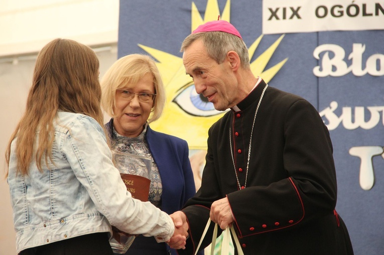 Zabawa. Wręczenie nagród w konkursie o bł. Karolinie
