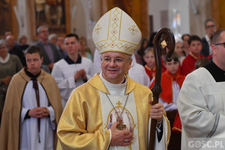 Młodzież dziękuje za św. Jana Pawła II