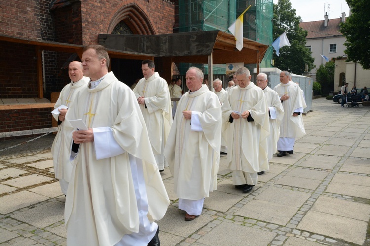 Święcenia kapłańskie w roku Złotego Jubileuszu Diecezji Opolskiej