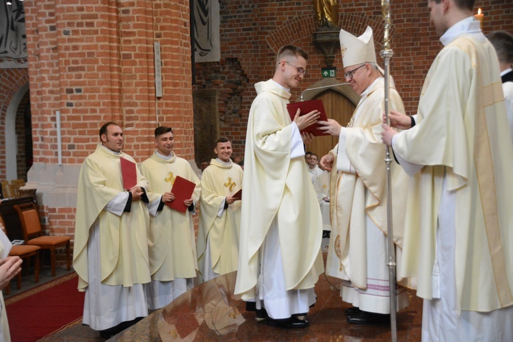 Święcenia kapłańskie w roku Złotego Jubileuszu Diecezji Opolskiej