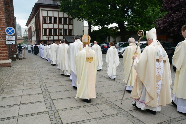 Święcenia kapłańskie w roku Złotego Jubileuszu Diecezji Opolskiej