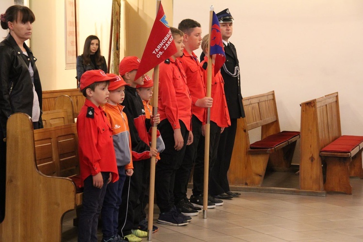 Tablica pamiątkowa w Tarnobrzegu-Zakrzowie