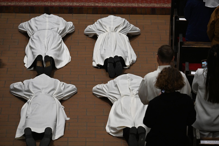 Święcenia diakonatu