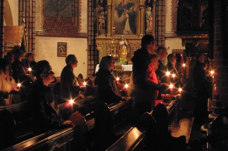 Wigilia Pięćdziesiątnicy w Nowej Rudzie, Walimiu, Głuszycy i Świdnicy