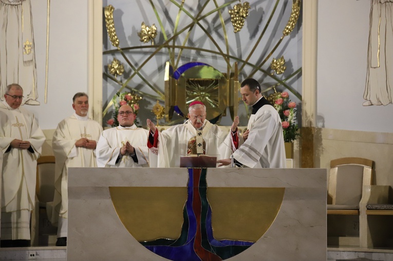 Konsekracja kościoła Matki Bożej Pocieszenia w Nowej Hucie