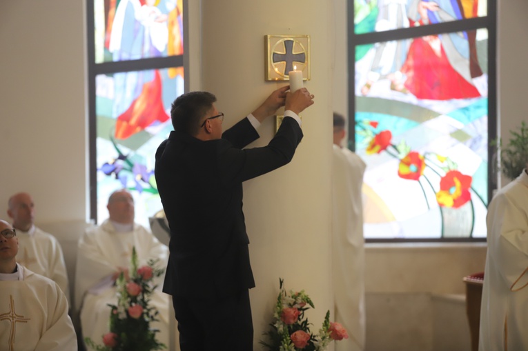 Konsekracja kościoła Matki Bożej Pocieszenia w Nowej Hucie