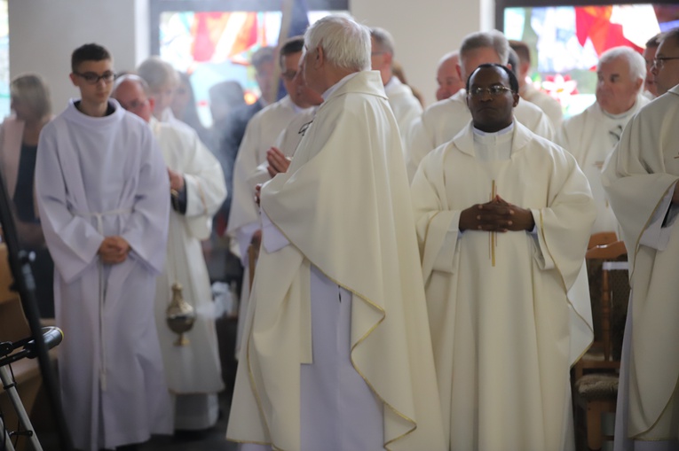 Konsekracja kościoła Matki Bożej Pocieszenia w Nowej Hucie