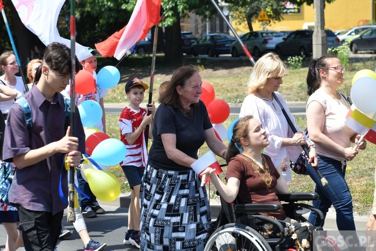 Gorzów Wlkp. III Marsz dla Życia i Rodziny w 25. rocznicę wizyty Jana Pawła II