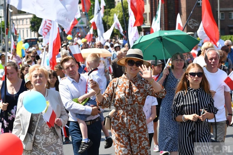 Gorzów Wlkp. III Marsz dla Życia i Rodziny w 25. rocznicę wizyty Jana Pawła II