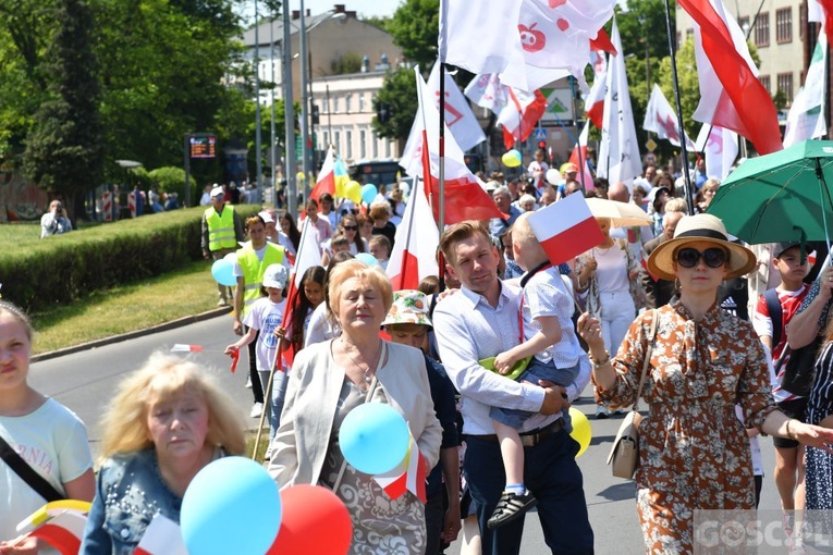 Gorzów Wlkp. III Marsz dla Życia i Rodziny w 25. rocznicę wizyty Jana Pawła II