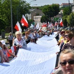 Gorzów Wlkp. III Marsz dla Życia i Rodziny w 25. rocznicę wizyty Jana Pawła II