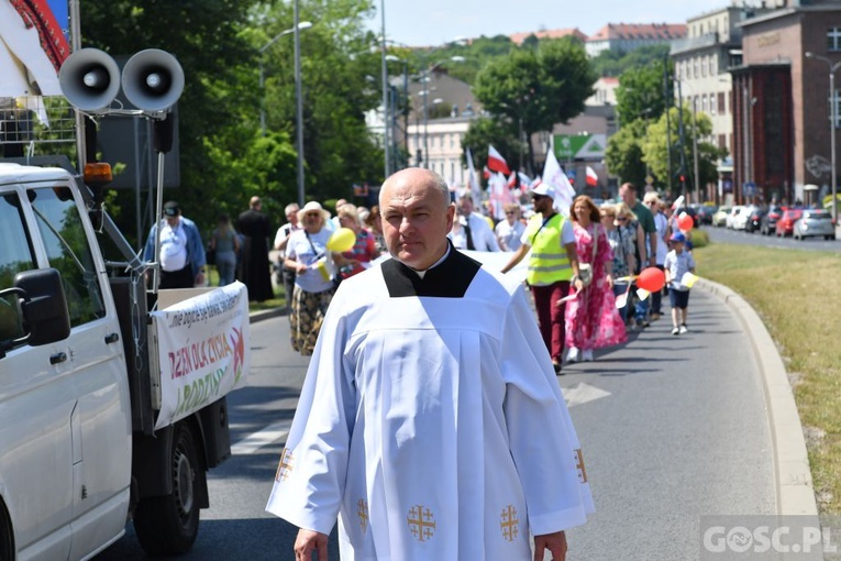 Gorzów Wlkp. III Marsz dla Życia i Rodziny w 25. rocznicę wizyty Jana Pawła II