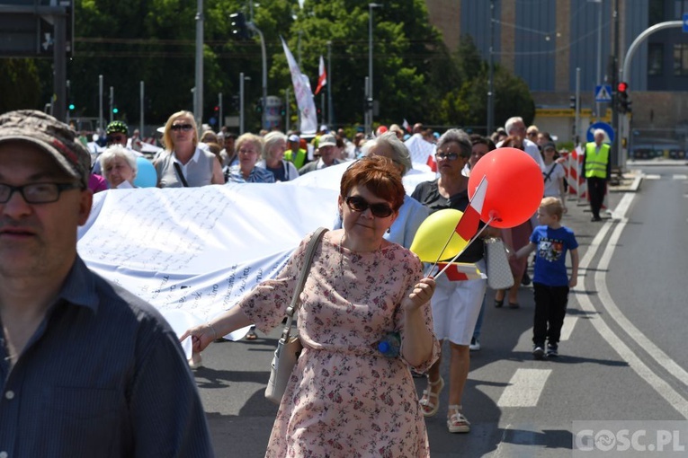 Gorzów Wlkp. III Marsz dla Życia i Rodziny w 25. rocznicę wizyty Jana Pawła II