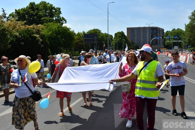 Gorzów Wlkp. III Marsz dla Życia i Rodziny w 25. rocznicę wizyty Jana Pawła II