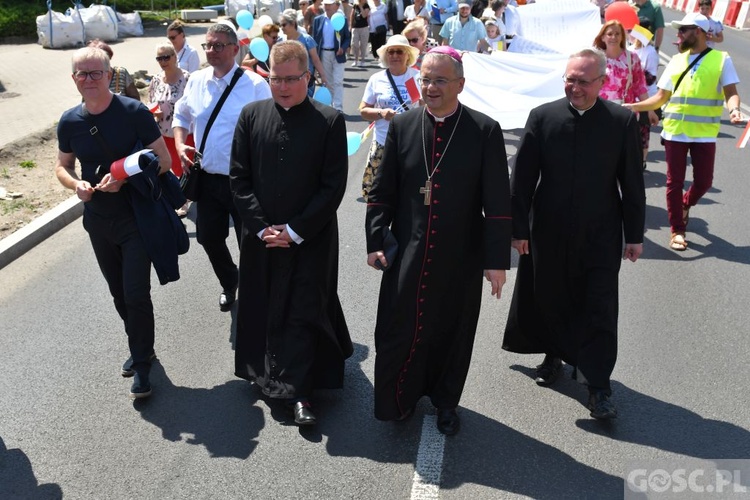 Gorzów Wlkp. III Marsz dla Życia i Rodziny w 25. rocznicę wizyty Jana Pawła II