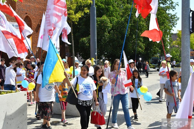 Gorzów Wlkp. III Marsz dla Życia i Rodziny w 25. rocznicę wizyty Jana Pawła II