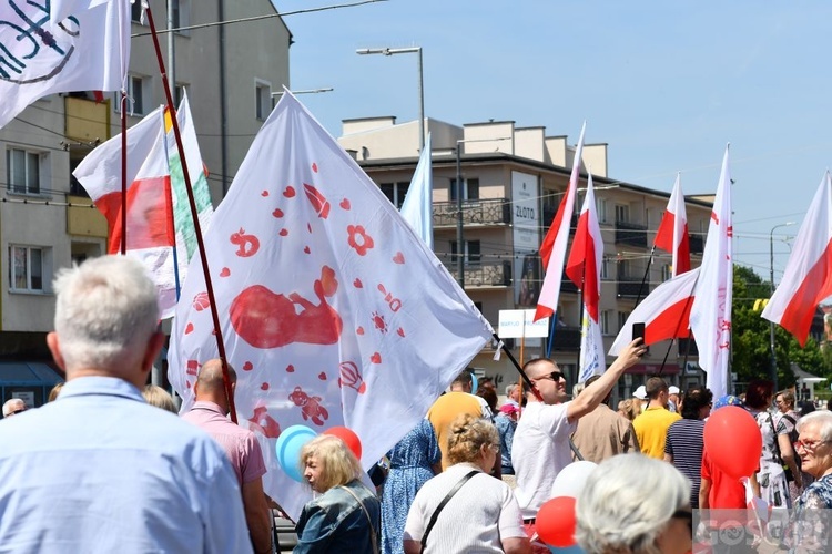 Gorzów Wlkp. III Marsz dla Życia i Rodziny w 25. rocznicę wizyty Jana Pawła II