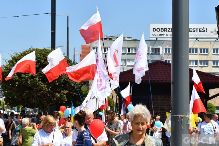 Gorzów Wlkp. III Marsz dla Życia i Rodziny w 25. rocznicę wizyty Jana Pawła II