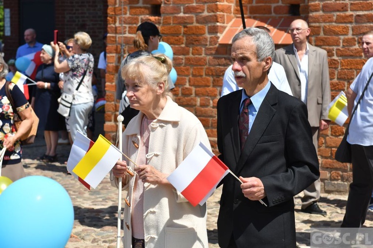 Gorzów Wlkp. III Marsz dla Życia i Rodziny w 25. rocznicę wizyty Jana Pawła II