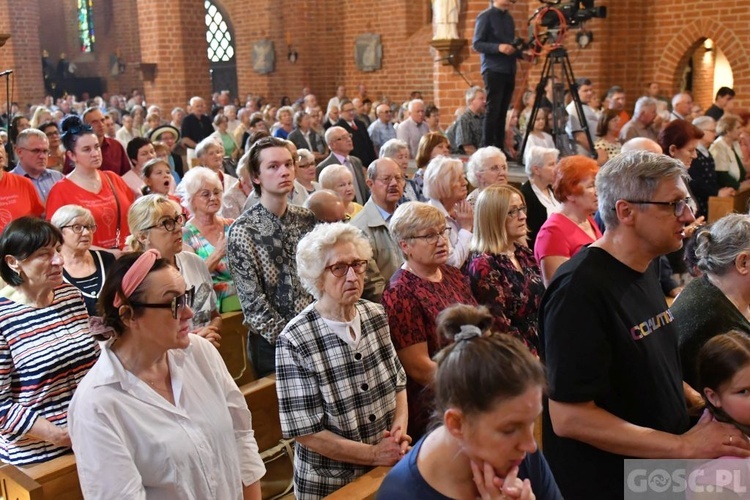 Gorzów Wlkp. III Marsz dla Życia i Rodziny w 25. rocznicę wizyty Jana Pawła II