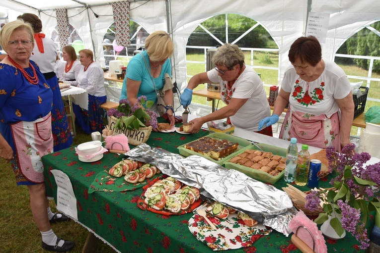 Rodzinnie w rabczańskim amfiteatrze