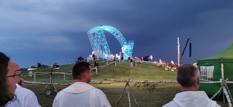 Młodzież z archidiecezji wrocławskiej na Lednicy