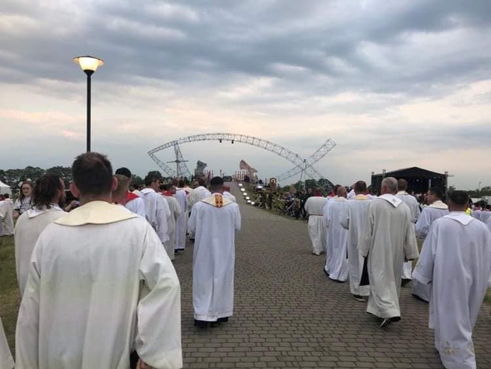 Młodzież z archidiecezji wrocławskiej na Lednicy