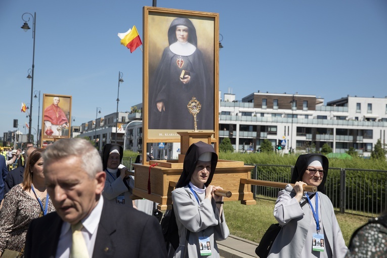 Święci na ulicach Warszawy
