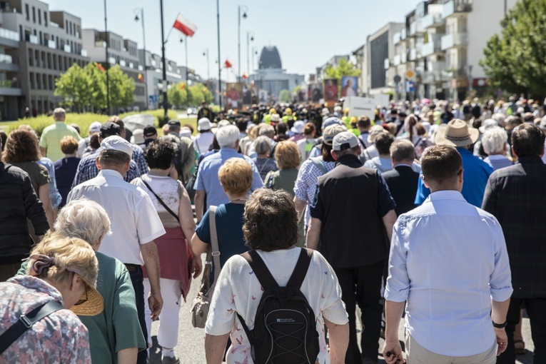 Święci na ulicach Warszawy