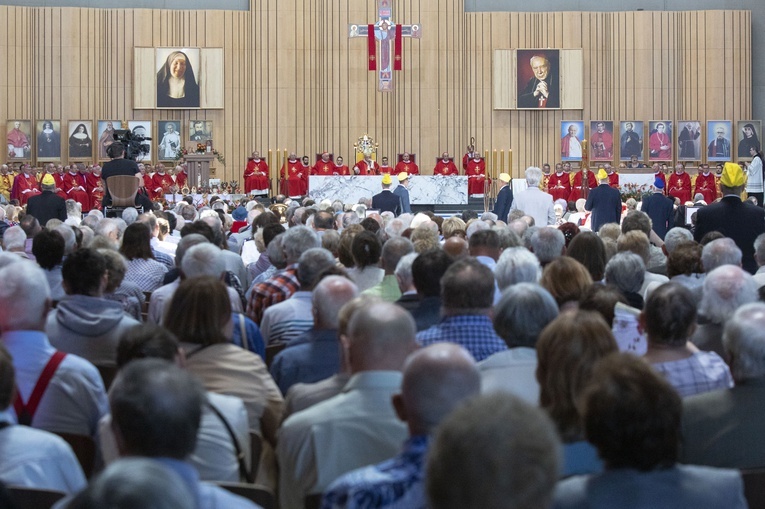 XV Święto Dziękczynienia