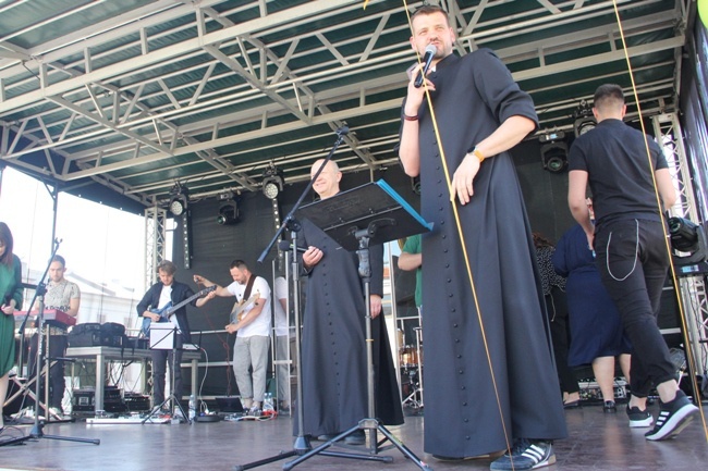 Zespół niemaGOtu z koncertem w Radomiu