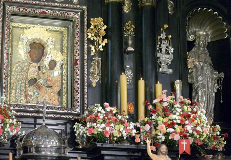 Kaplica jasnogórska z Obrazem Matki Bożej Częstochowskiej. Naszą diecezję jego kopia nawiedzi 17 i 18 czerwca.