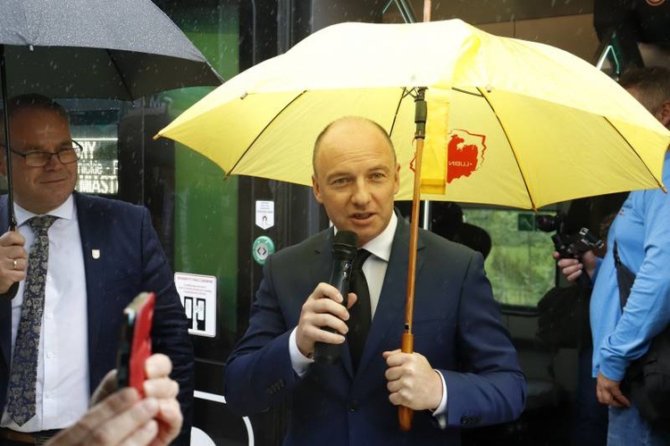 Pierwszy przejazd szynobusem z Wrocławia do Sobótki