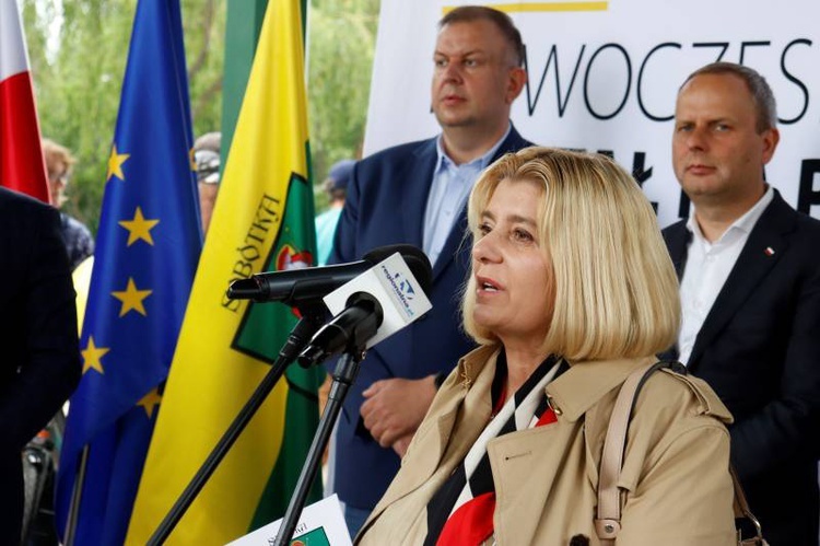 Pierwszy przejazd szynobusem z Wrocławia do Sobótki