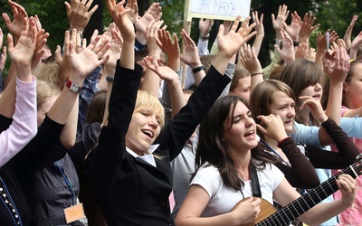 Komisja Nauki Wiary KEP przygotowała dokument nt. kryteriów eklezjalności wspólnot i ruchów katolickich 