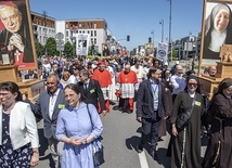 – Wiele dobra wyrosło z ich żarliwej wiary – mówił w homilii o nowych błogosławionych bp Jan Kopiec.