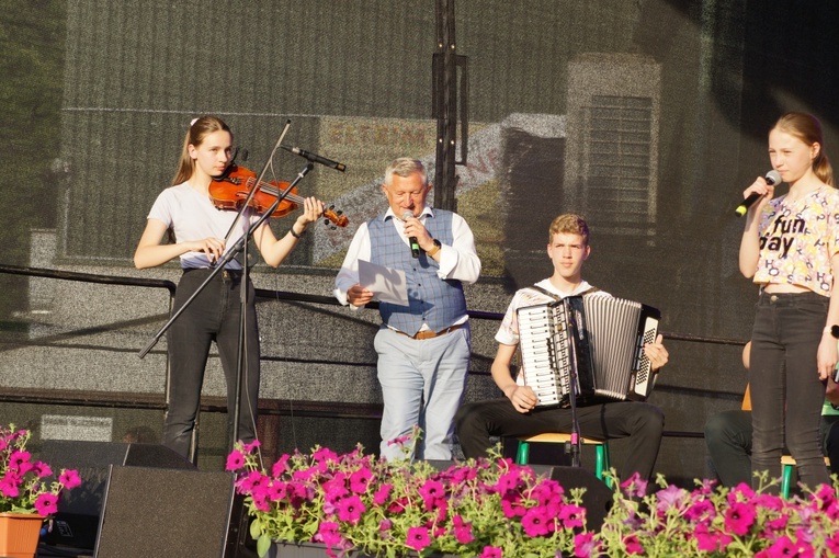 Strzegomska parafia zorganizowała festyn dla dzieci