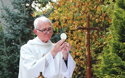 – Będąc wśród studentów, wiem, że zawsze jestem potrzebny – podkreśla ks. Mirosław.