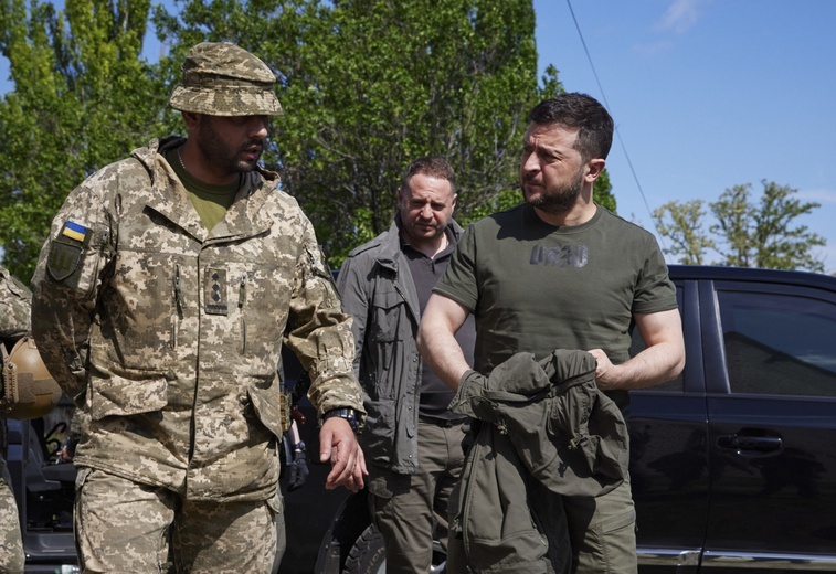 Zełenski: Trwa absolutnie heroiczna obrona Donbasu