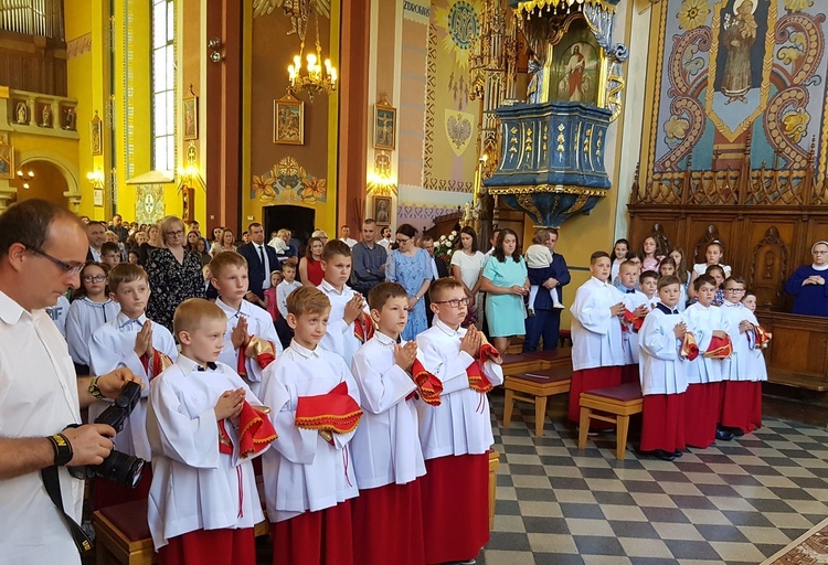Błogosławieństwo ministrantów w Przyszowej