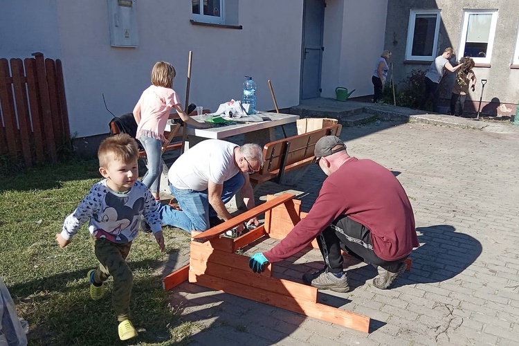 Akcja "Zatrzymać zapylacze" w Niekłonicach