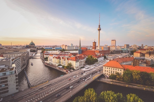 Niemcy: Jedna osoba zginęła, gdy samochód wjechał w tłum ludzi na Breitscheidplatz w Berlinie-Charlottenburgu