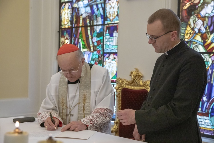 1 lipca obejmą nowe parafie