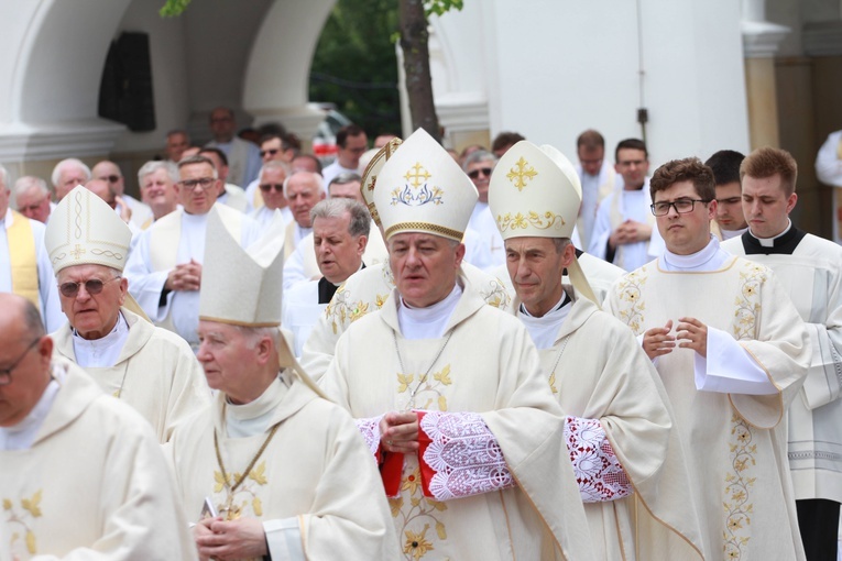 Pielgrzymka duchowieństwa do Tuchowa