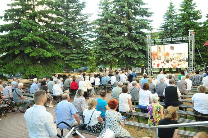 Ustanowienie sanktuarium Świętej Rodziny