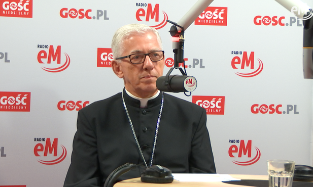 Abp Skworc: Ważne jest towarzyszenie rodziców dzieciom także po przyjęciu I Komunii św.