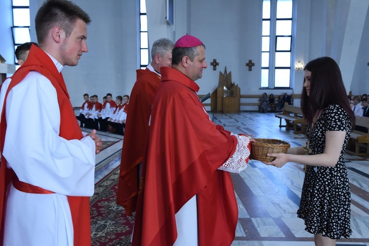 Bierzmowanie w par. Miłosierdzia Bożego w Dębicy